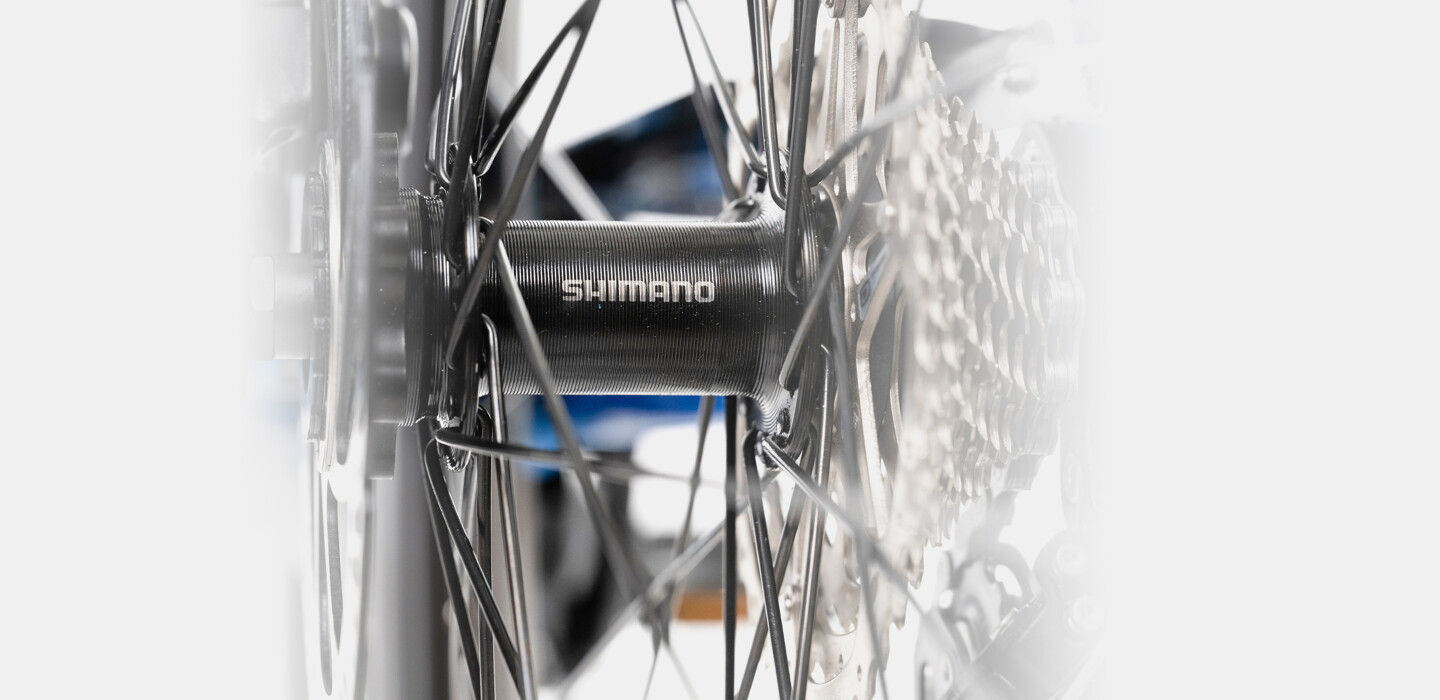 210510-Morena-Trekking-Easy-MDB-Blue-Gloss-Gent-ProductStory-2880x1400-02